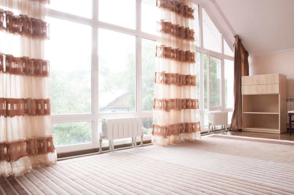 Almaty Backpackers Hostel Bagian luar foto