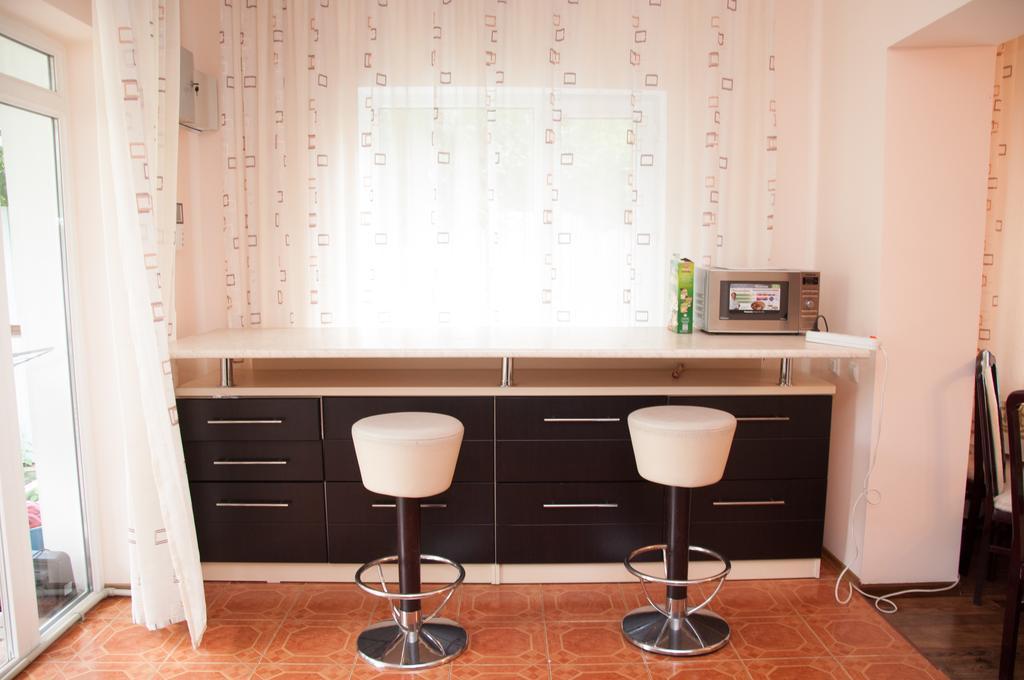 Almaty Backpackers Hostel Bagian luar foto