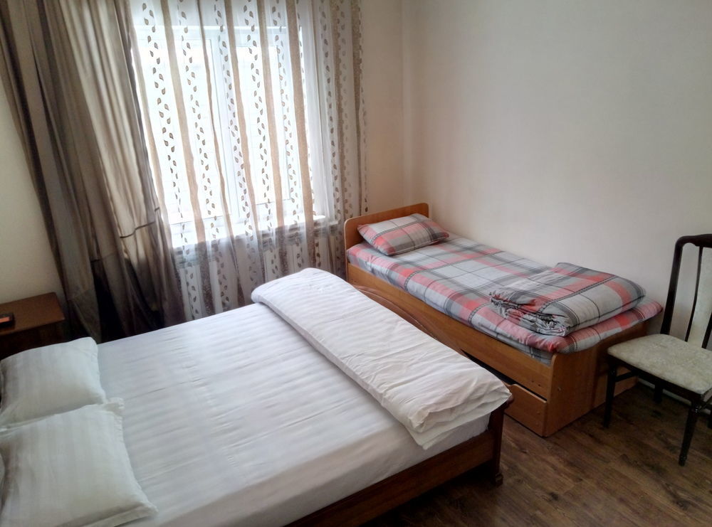 Almaty Backpackers Hostel Bagian luar foto