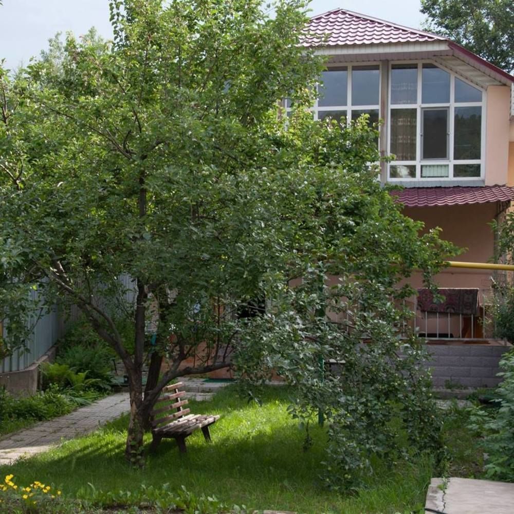 Almaty Backpackers Hostel Bagian luar foto