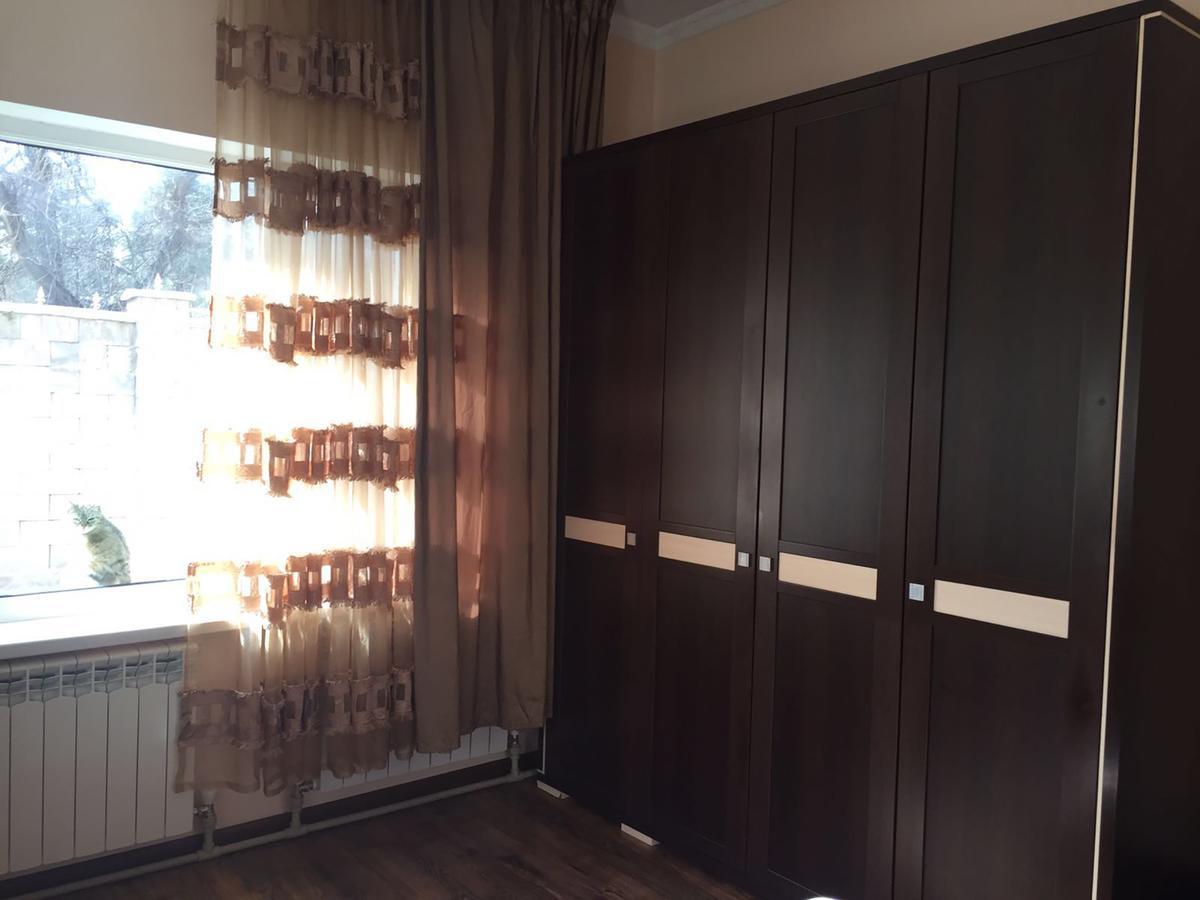 Almaty Backpackers Hostel Bagian luar foto